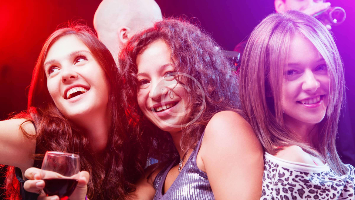 Special Offer: Free Drinks on Friday Nights